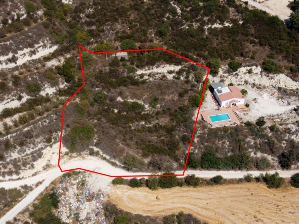 3,679m² Residential Plot for Sale in Theletra, Paphos District