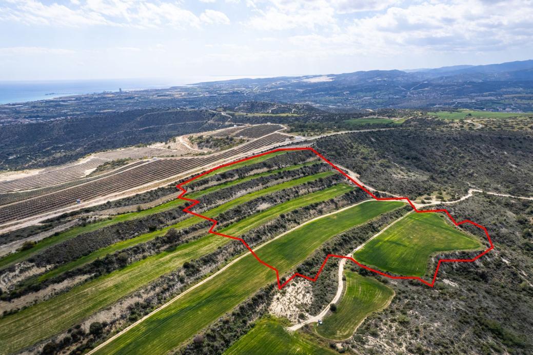 76,255m² Commercial Plot for Sale in Choirokoitia, Larnaca District