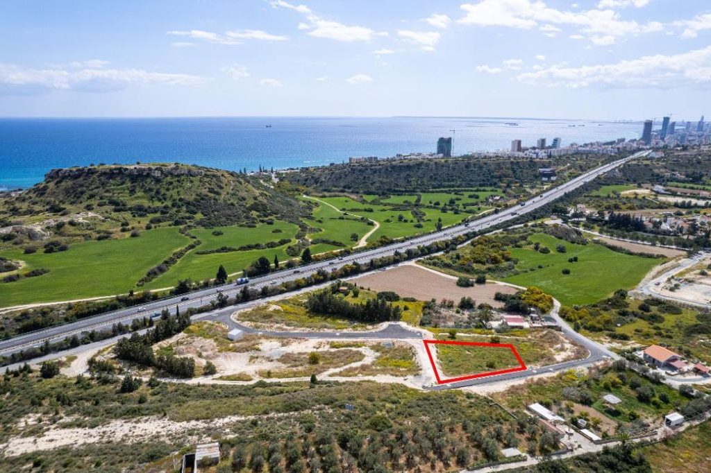 1,628m² Plot for Sale in Agios Tychonas, Limassol District