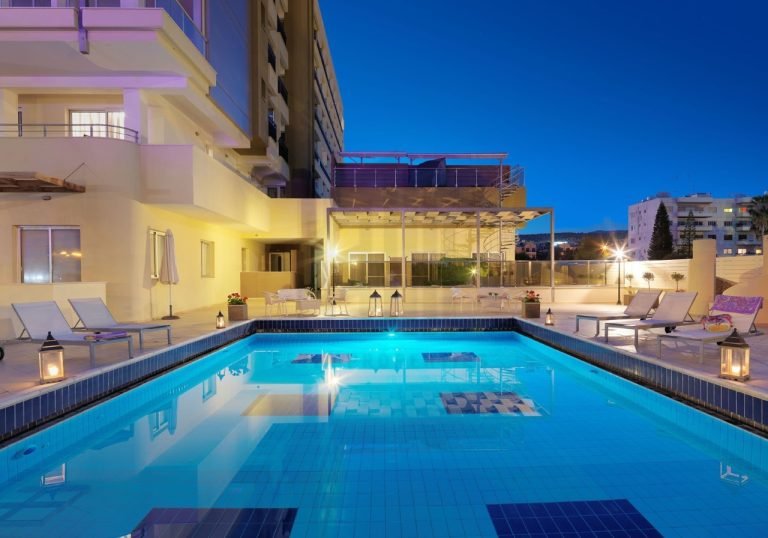 2 Bedroom Apartment for Sale in Agios Tychonas, Limassol District