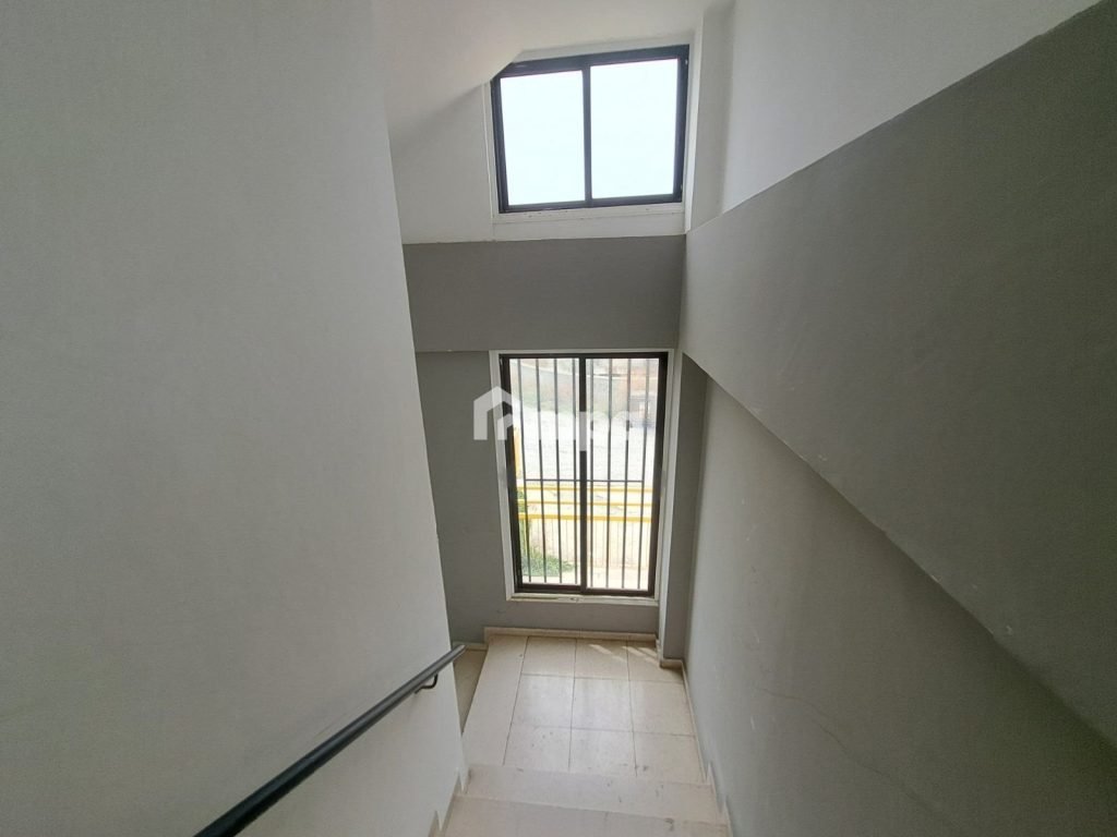 950m² Office for Rent in Latsia, Nicosia District