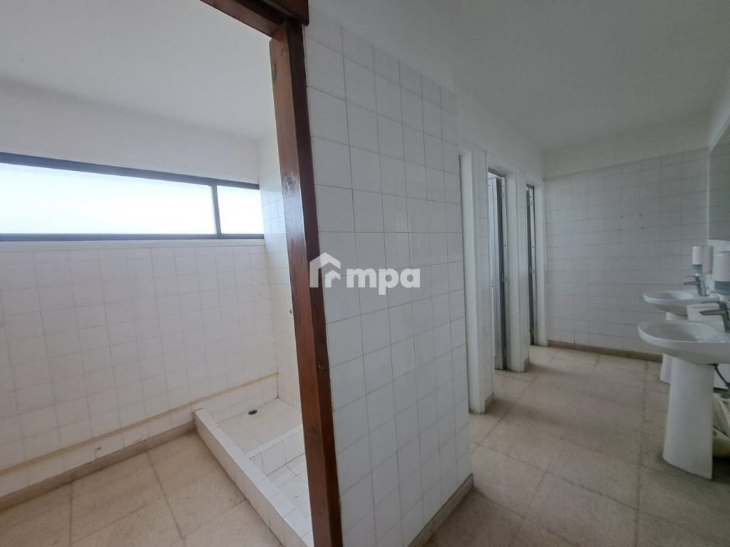950m² Office for Rent in Latsia, Nicosia District