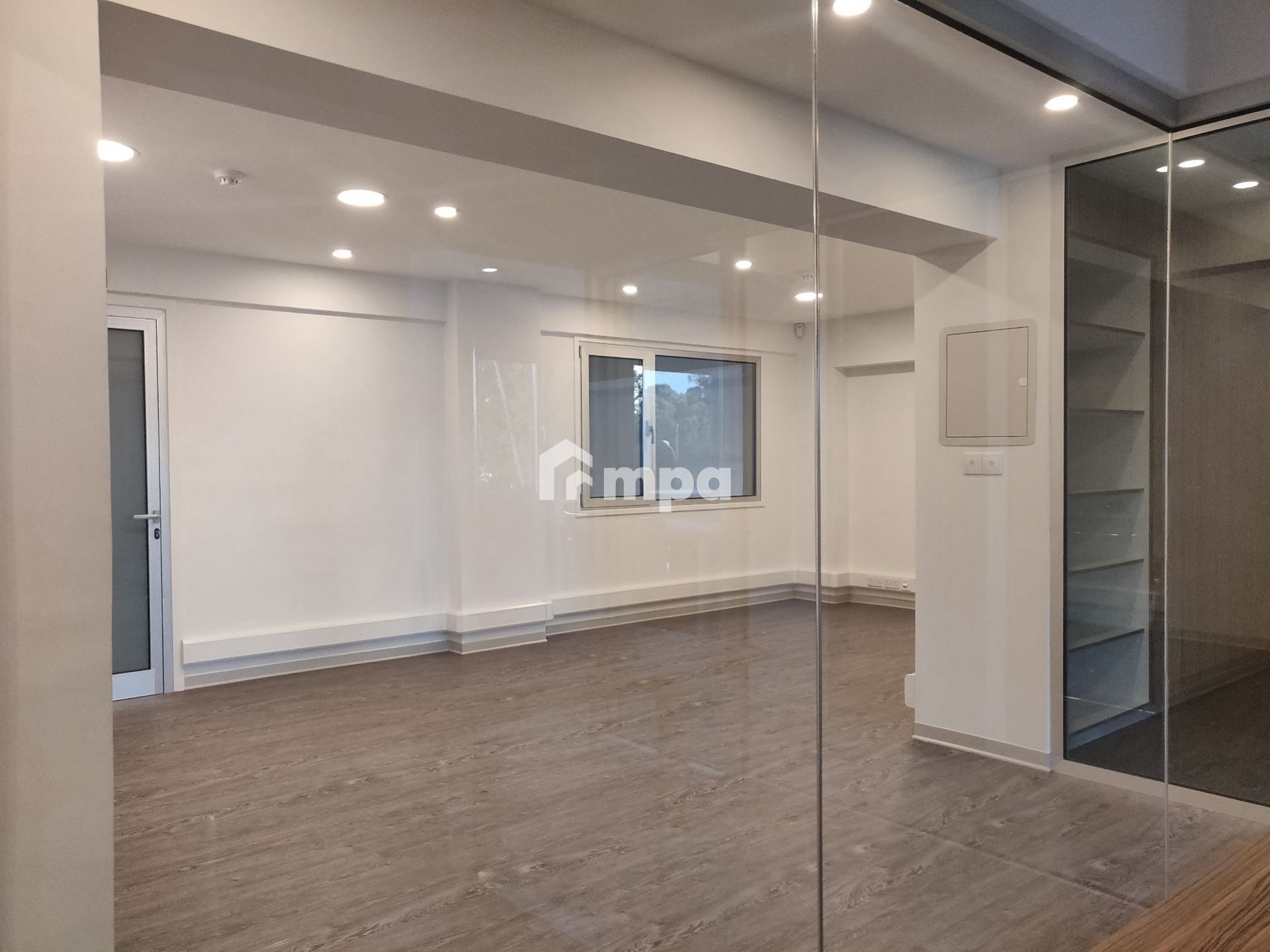 95m² Office for Rent in Strovolos, Nicosia District