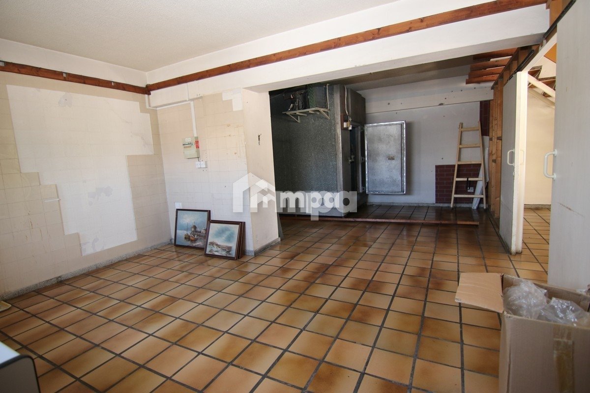 80m² Commercial for Rent in Strovolos, Nicosia District
