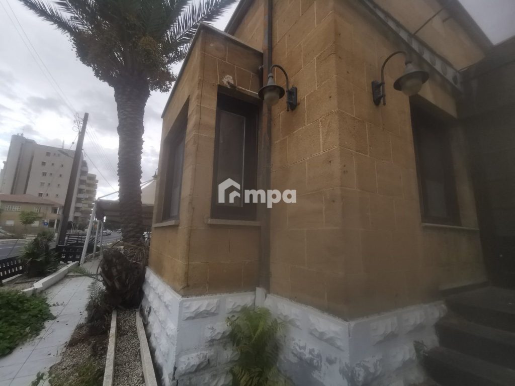 180m² Commercial for Rent in Nicosia – Agios Antonios