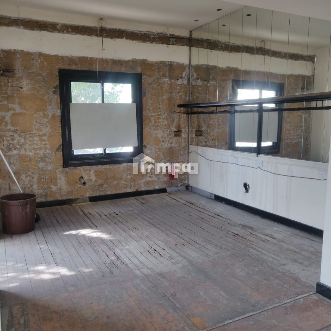 180m² Commercial for Rent in Nicosia – Agios Antonios