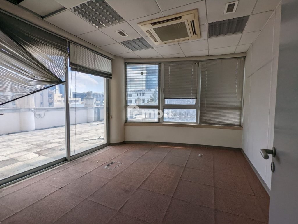 349m² Office for Rent in Nicosia District