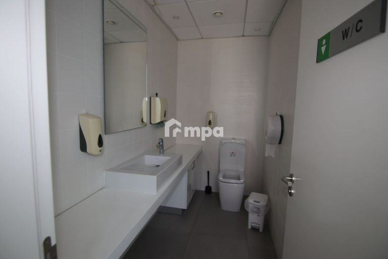 418m² Commercial for Rent in Nicosia District