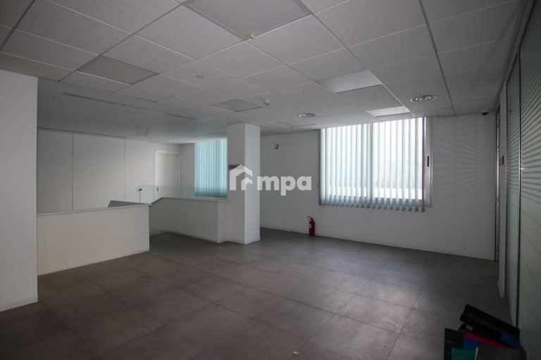 418m² Commercial for Rent in Nicosia District