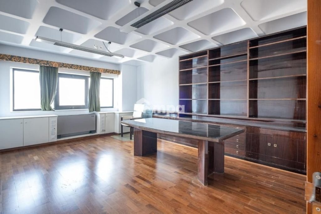 238m² Office for Rent in Agioi Omologites, Nicosia District