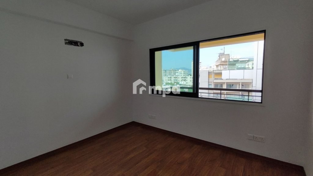 12m² Office for Rent in Nicosia District