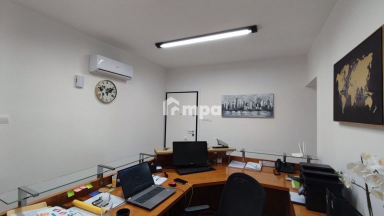 Γραφείο 12m² προς ενοικίαση στην Επαρχία Λευκωσίας