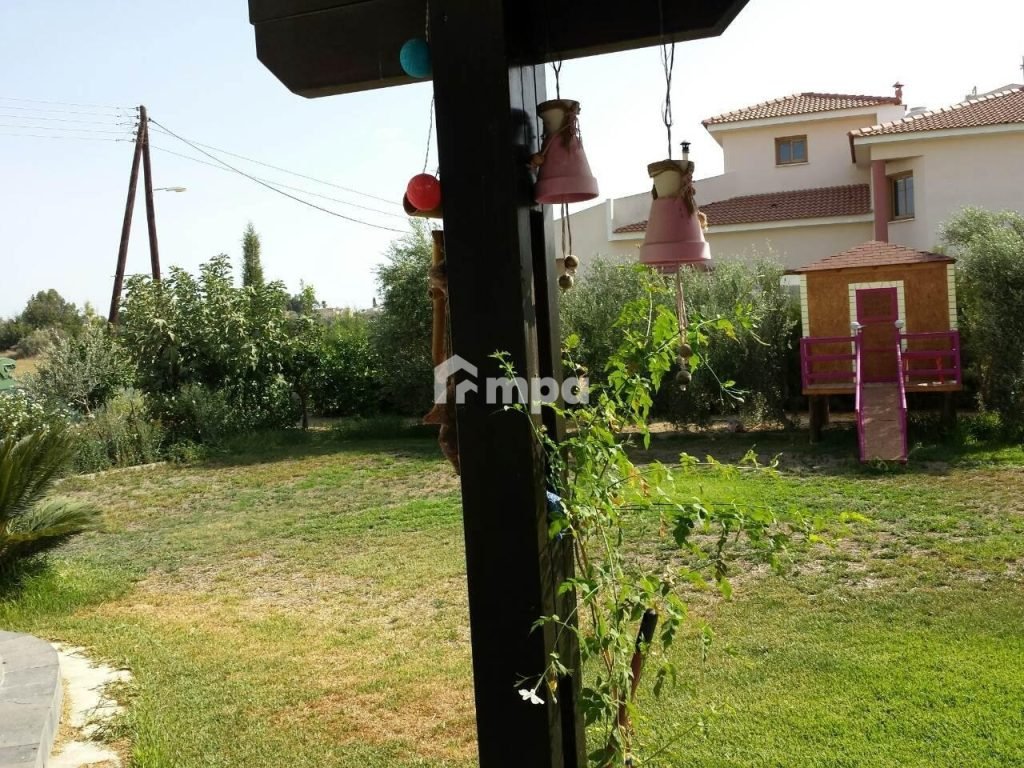 4 Bedroom House for Sale in Psimolofou, Nicosia District