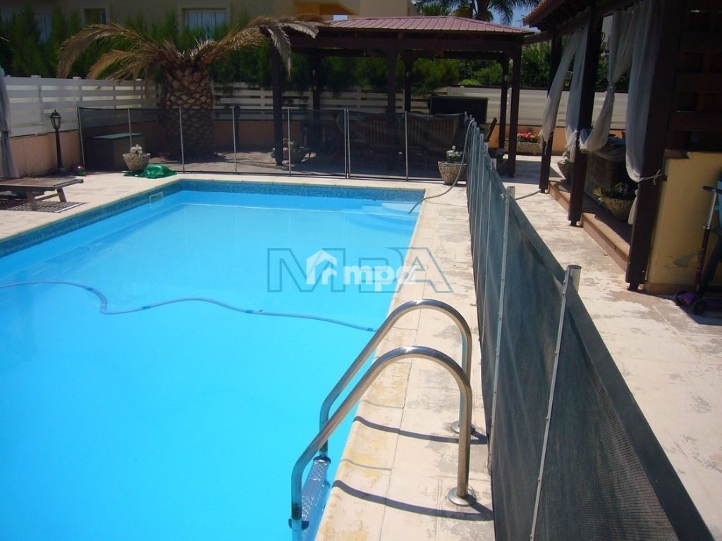 3 Bedroom House for Sale in Lakatamia, Nicosia District