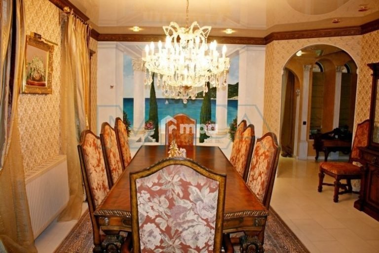 5 Bedroom House for Sale in Nicosia District