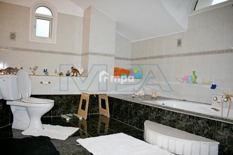 5 Bedroom House for Sale in Nicosia District