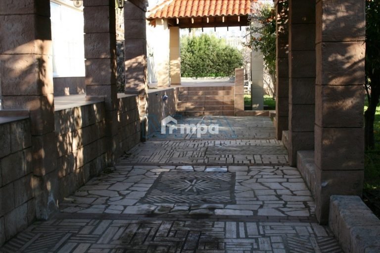 6+ Bedroom House for Sale in Agioi Trimithias, Nicosia District