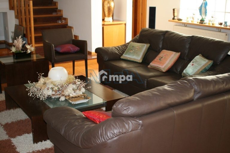 6+ Bedroom House for Sale in Agioi Trimithias, Nicosia District