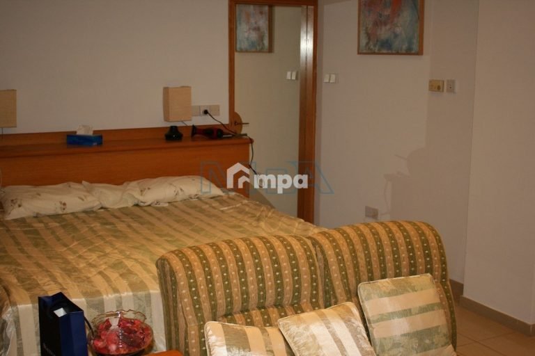 6+ Bedroom House for Sale in Agioi Trimithias, Nicosia District