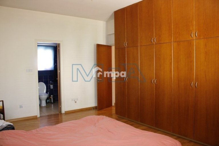 6+ Bedroom House for Sale in Nicosia District