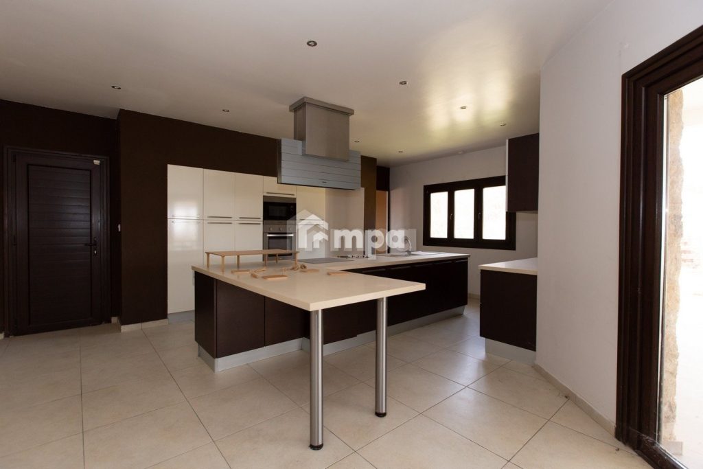 4 Bedroom House for Sale in Maroni, Larnaca District