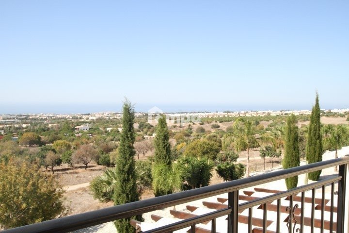 2 Bedroom Apartment for Sale in Mesa Chorio, Paphos District