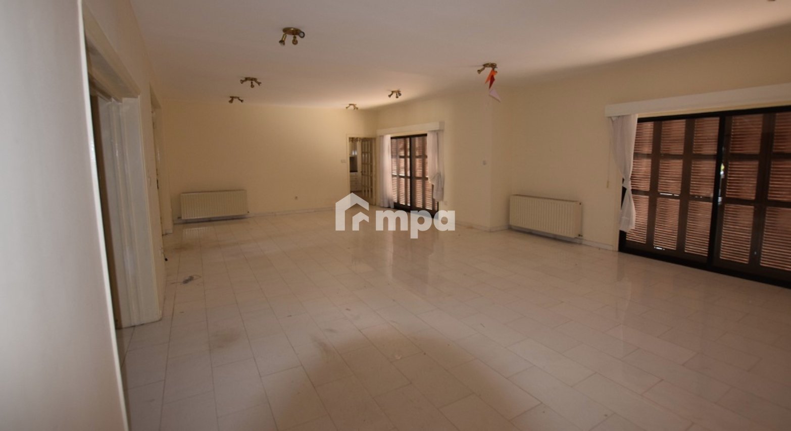 5 Bedroom House for Sale in Strovolos, Nicosia District