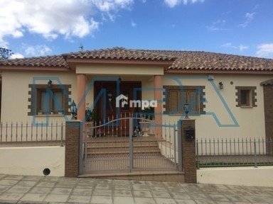 4 Bedroom House for Sale in Kapedes, Nicosia District