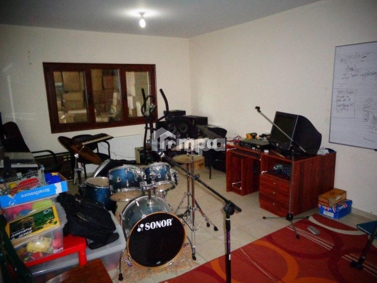 6+ Bedroom House for Sale in Tseri, Nicosia District