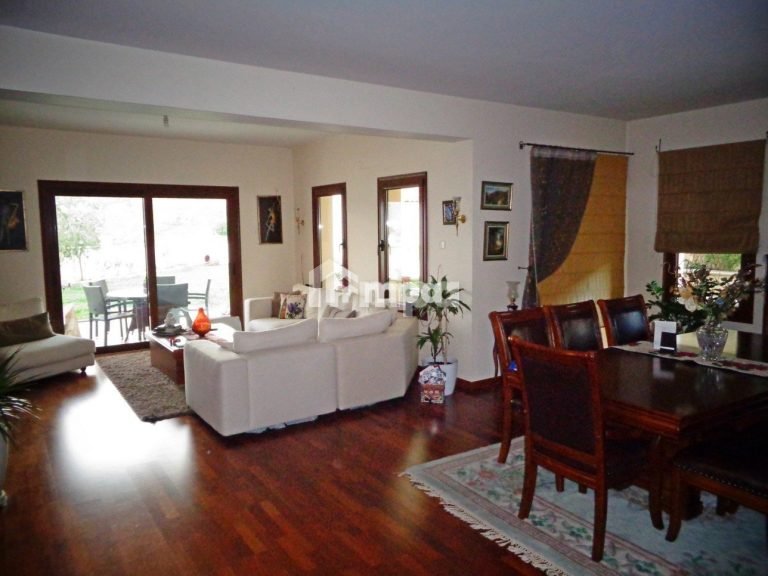 6+ Bedroom House for Sale in Tseri, Nicosia District