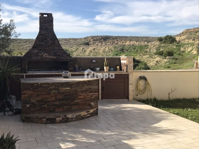 6+ Bedroom House for Sale in Tseri, Nicosia District