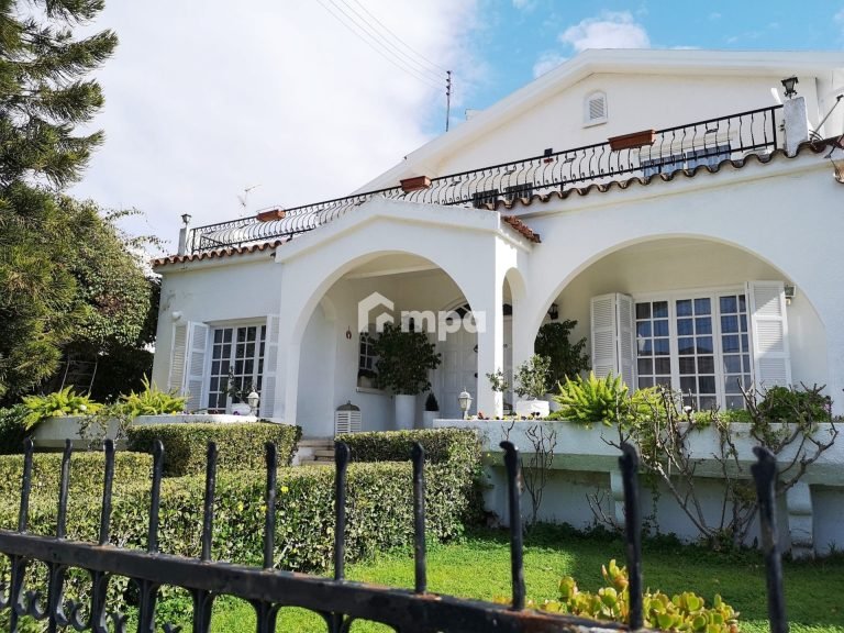 4 Bedroom House for Sale in Makedonitissa, Nicosia District