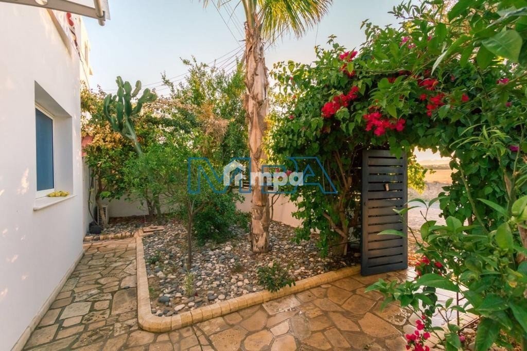3 Bedroom House for Sale in Zygi, Larnaca District