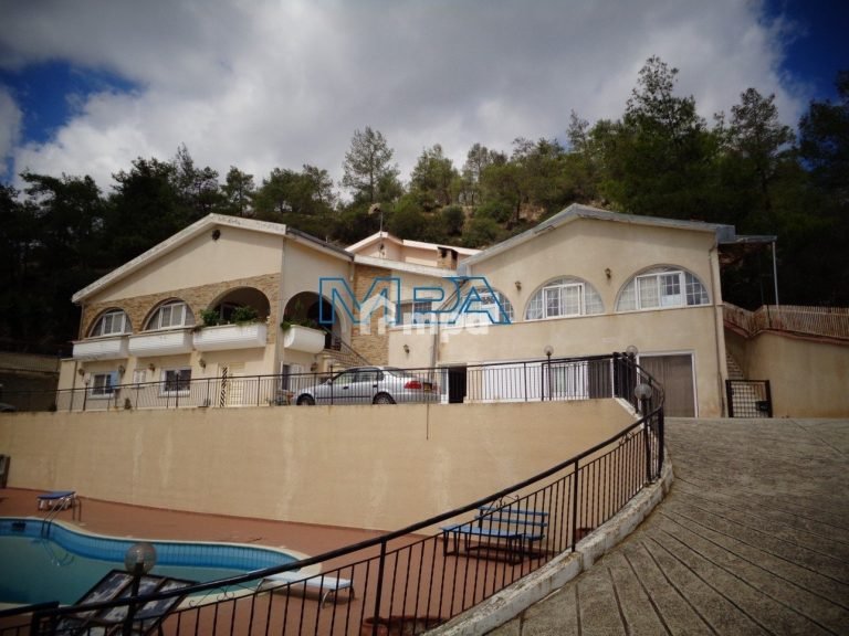 6+ Bedroom House for Sale in Kapedes, Nicosia District