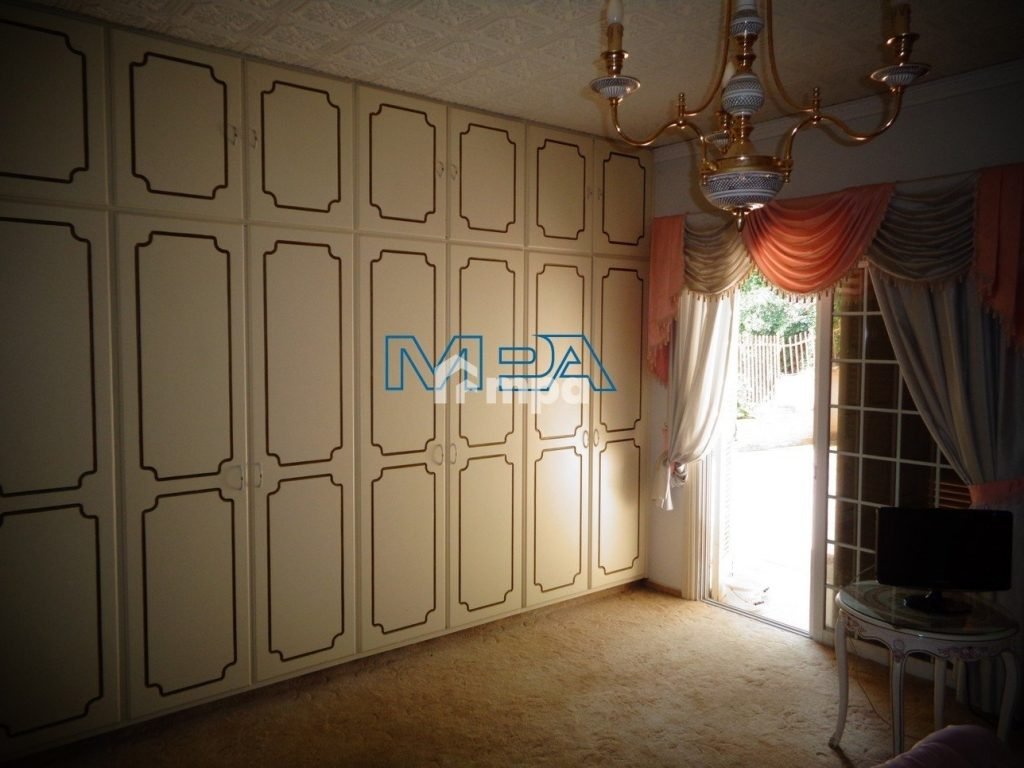 6+ Bedroom House for Sale in Kapedes, Nicosia District