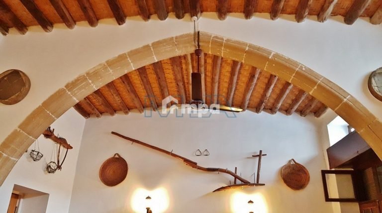 3 Bedroom House for Sale in Agioi Omologites, Nicosia District