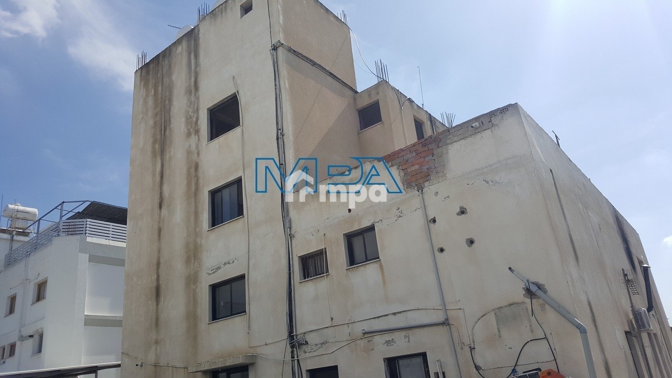 960m² Building for Sale in Latsia, Nicosia District