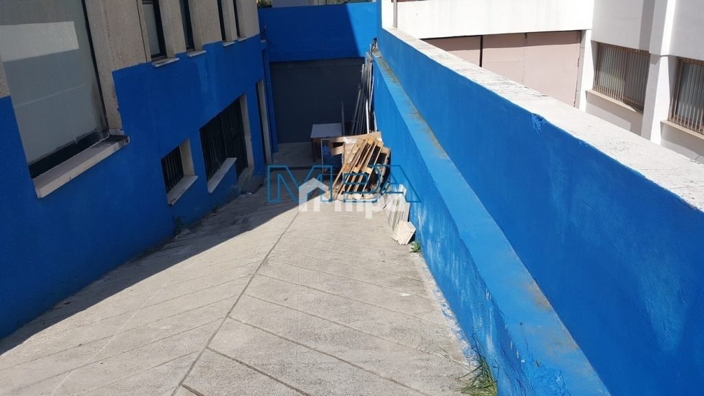960m² Building for Sale in Latsia, Nicosia District