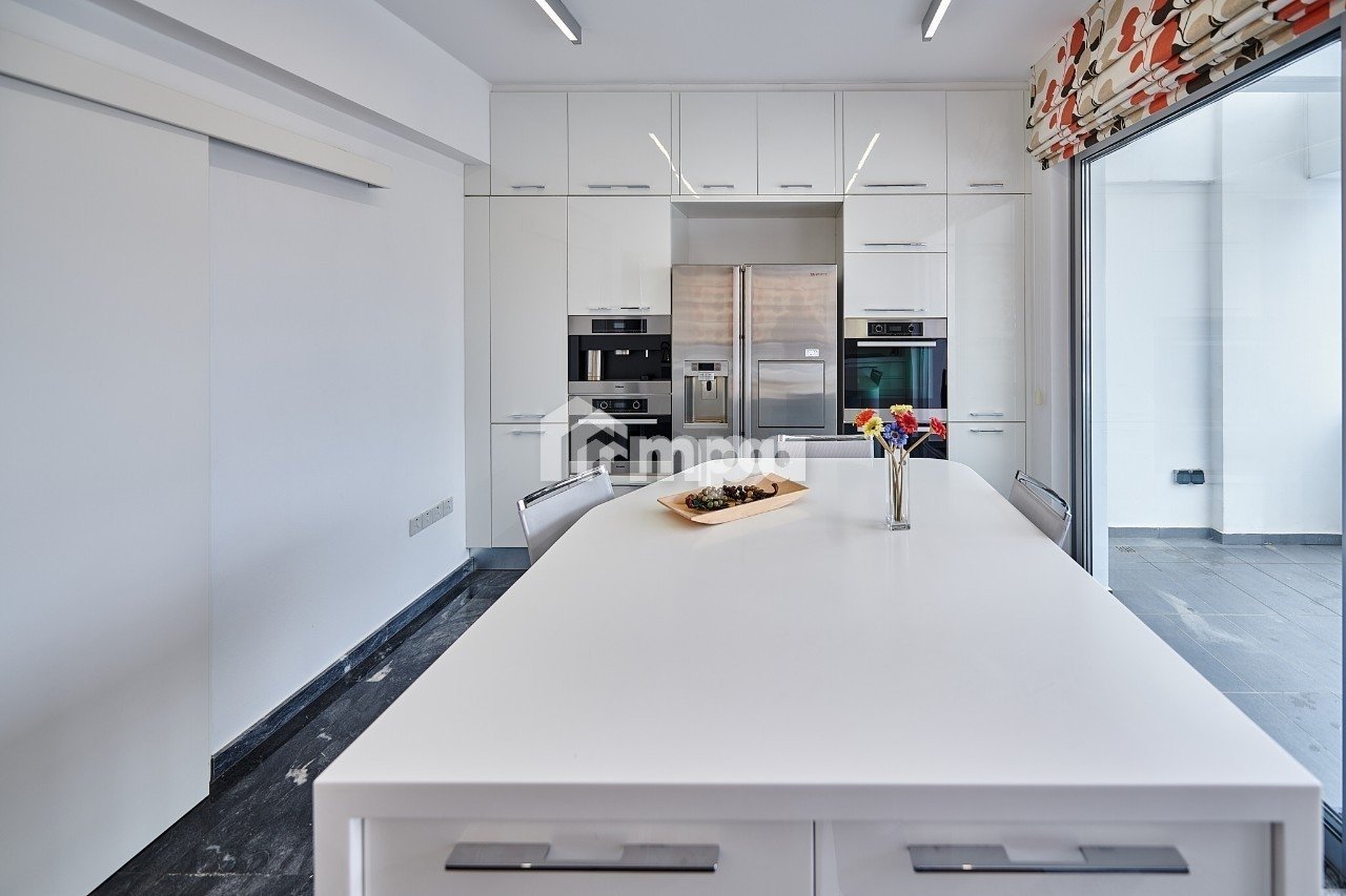 3 Bedroom Apartment for Sale in Engomi, Nicosia District