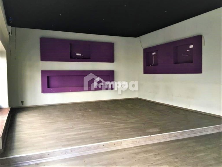 233m² Commercial for Sale in Nicosia District