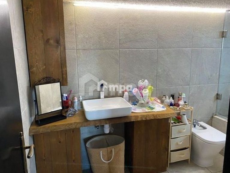 4 Bedroom House for Sale in Strovolos, Nicosia District