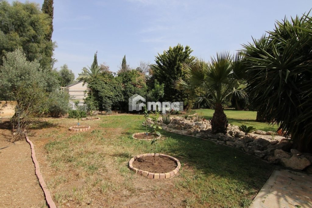 4 Bedroom House for Sale in Latsia, Nicosia District