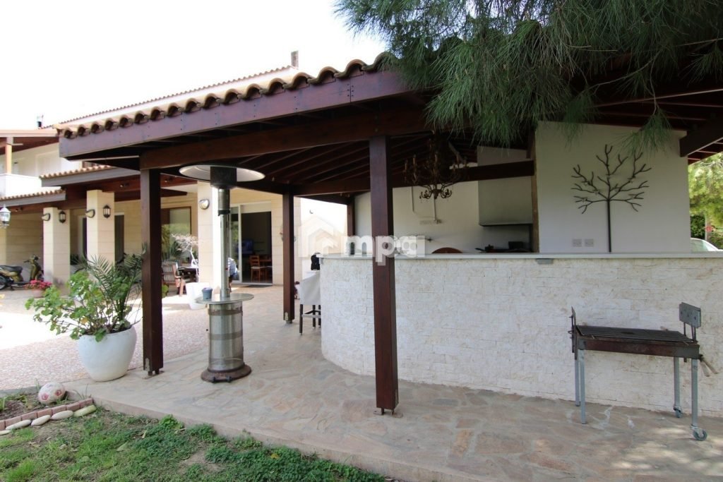 4 Bedroom House for Sale in Latsia, Nicosia District