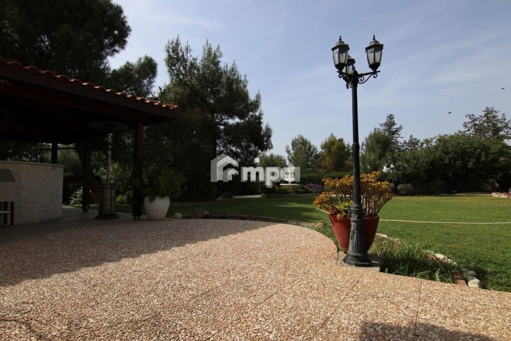 4 Bedroom House for Sale in Latsia, Nicosia District
