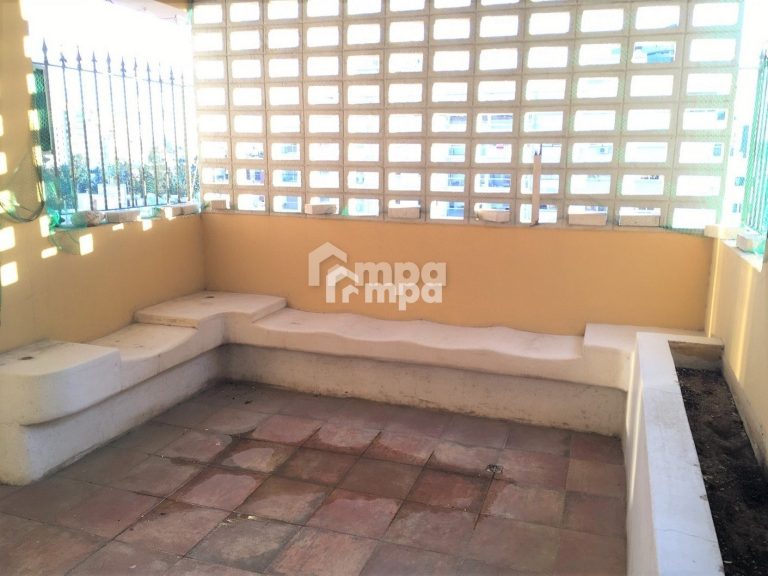 4 Bedroom Apartment for Sale in Agioi Omologites, Nicosia District