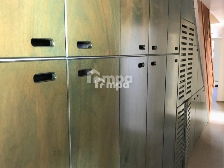 4 Bedroom Apartment for Sale in Agioi Omologites, Nicosia District