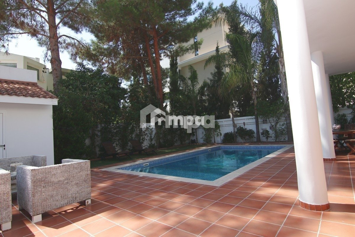 5 Bedroom House for Sale in Engomi, Nicosia District