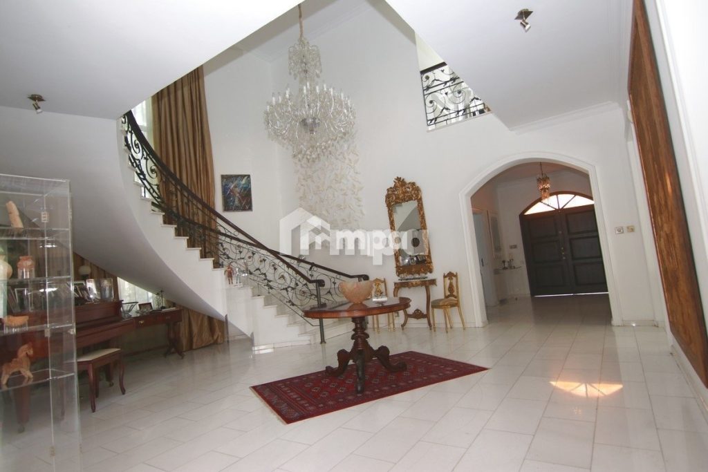 5 Bedroom House for Sale in Engomi, Nicosia District