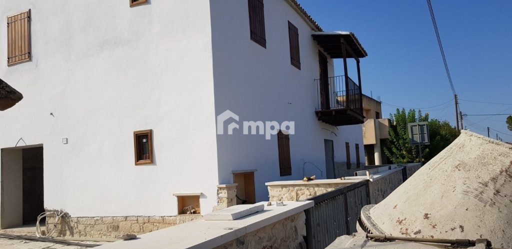 6+ Bedroom House for Sale in Kampia, Nicosia District
