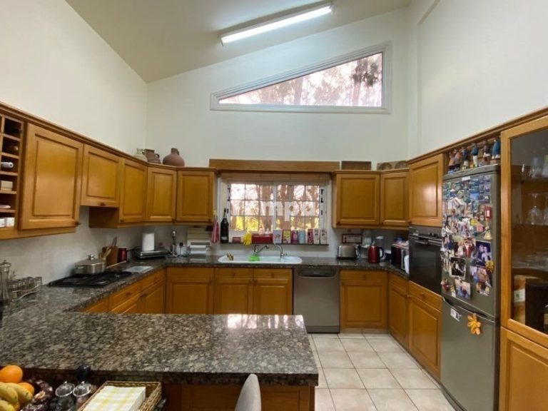 Cheap Houses and Villas for Sale Nicosia up to 700000 euro